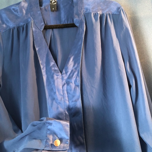 Navy sheer georgette tunic w charmeuse detailing - Picture 2 of 3